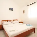 Rukavac 8838b Apartment Vis